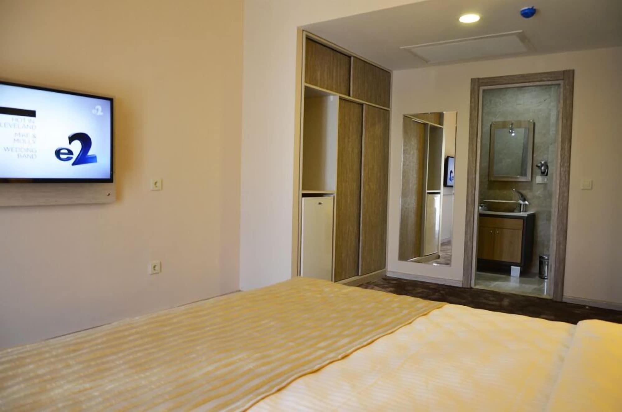 Orya Hotel Istanbul Bagian luar foto