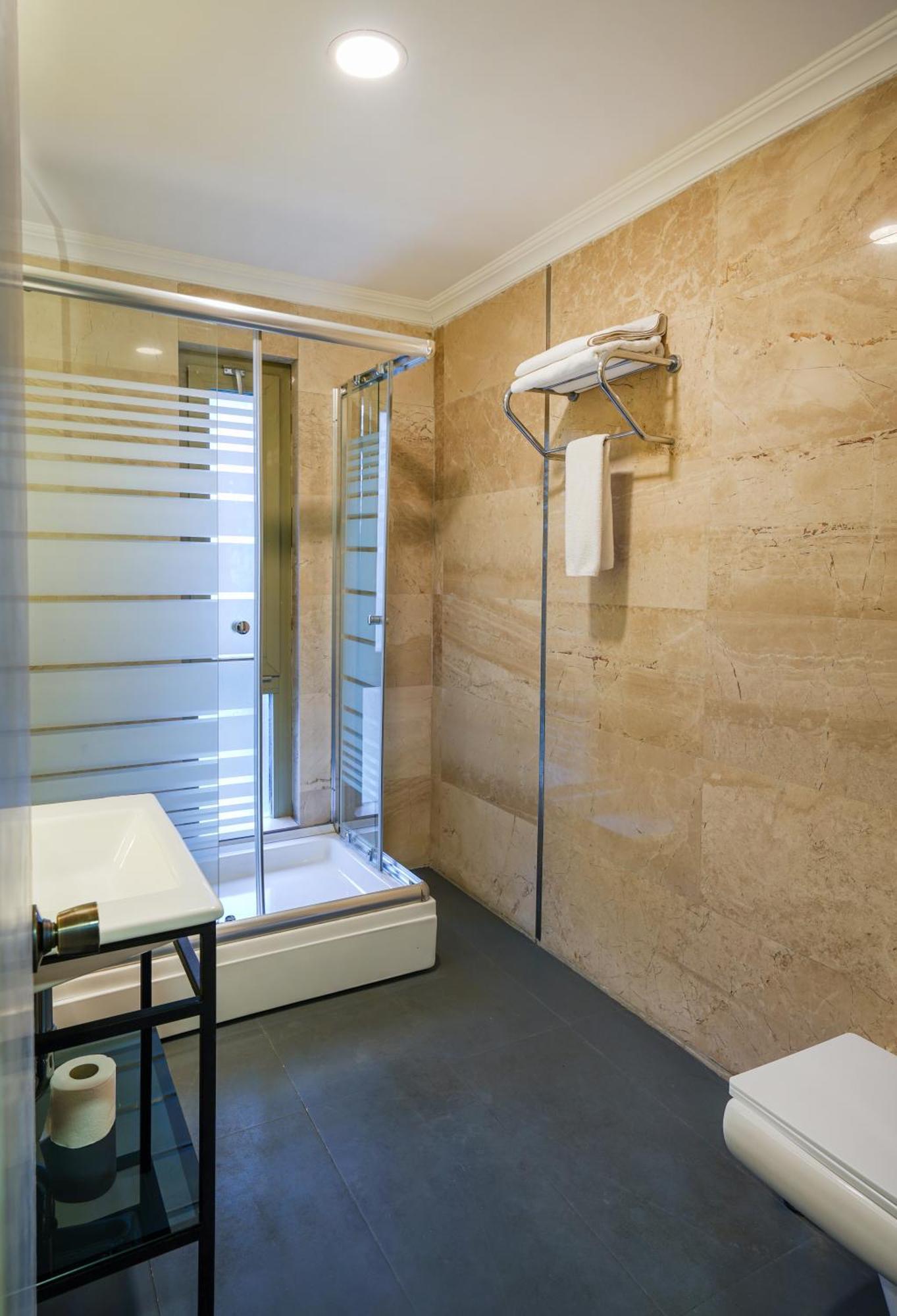 Orya Hotel Istanbul Bagian luar foto