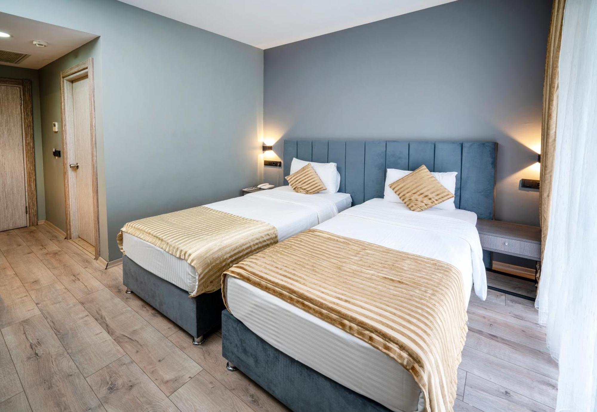 Orya Hotel Istanbul Bagian luar foto