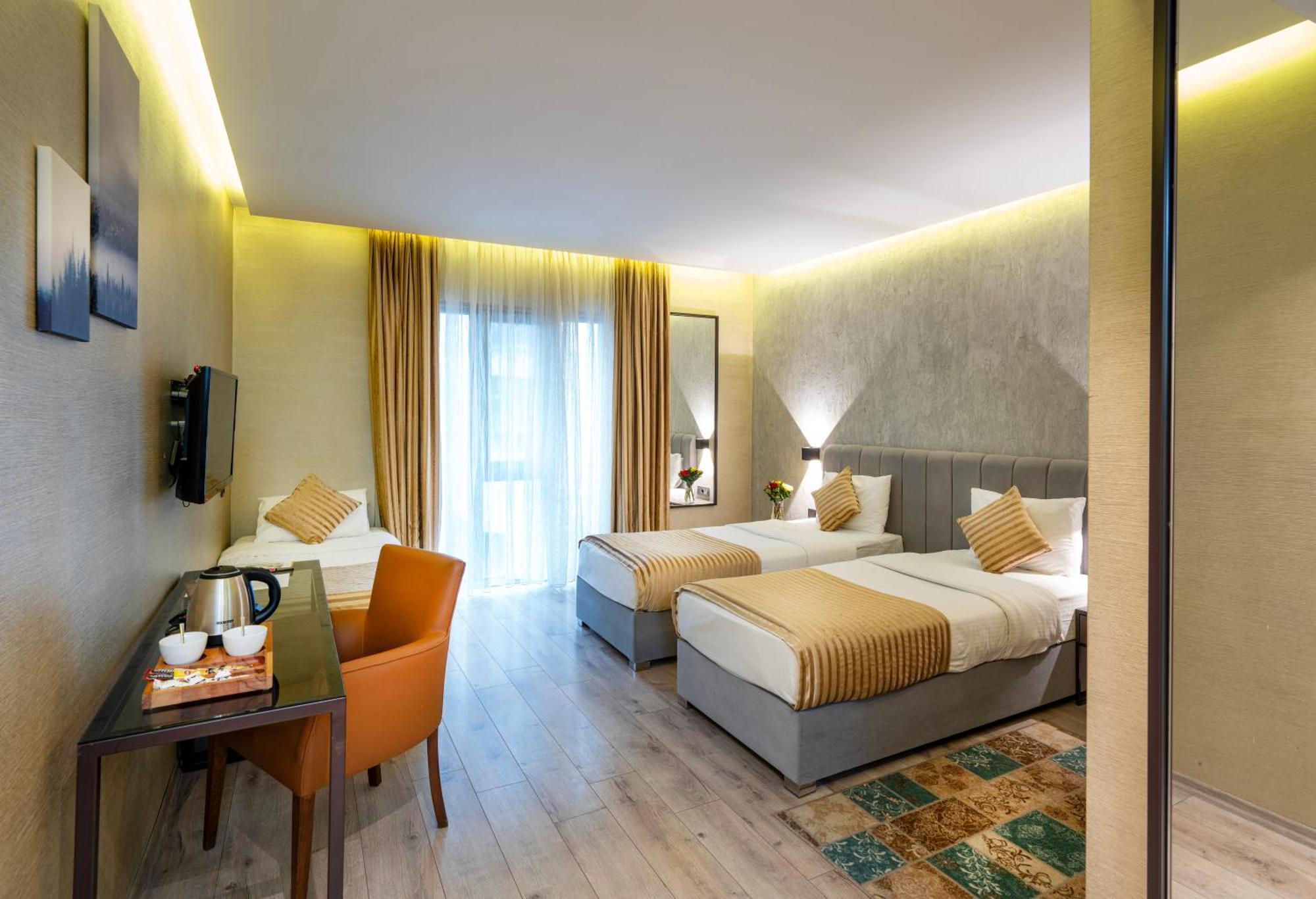 Orya Hotel Istanbul Bagian luar foto