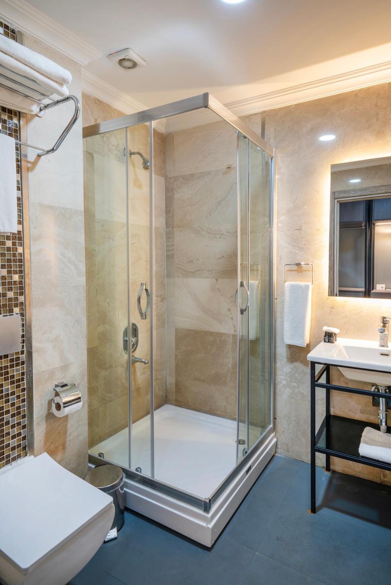 Orya Hotel Istanbul Bagian luar foto