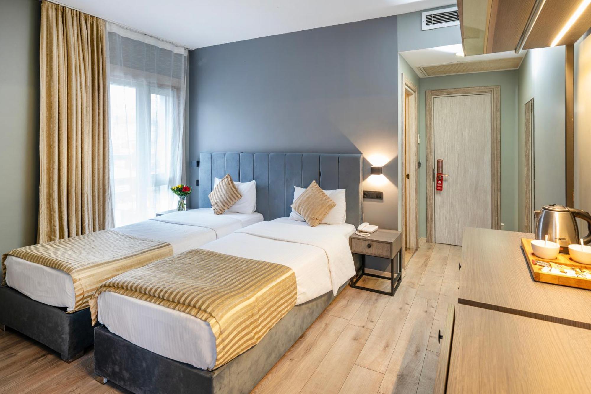 Orya Hotel Istanbul Bagian luar foto