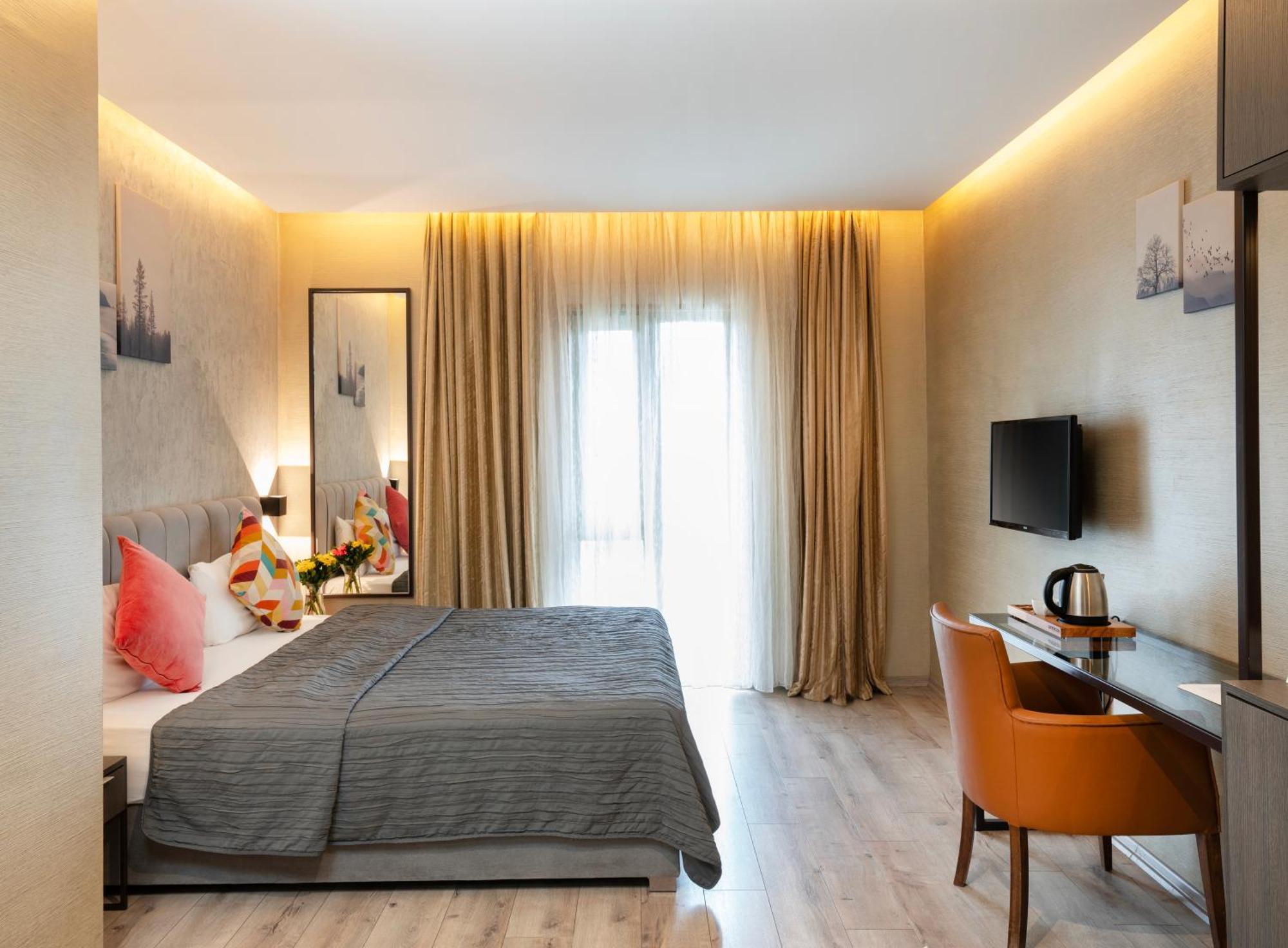 Orya Hotel Istanbul Bagian luar foto